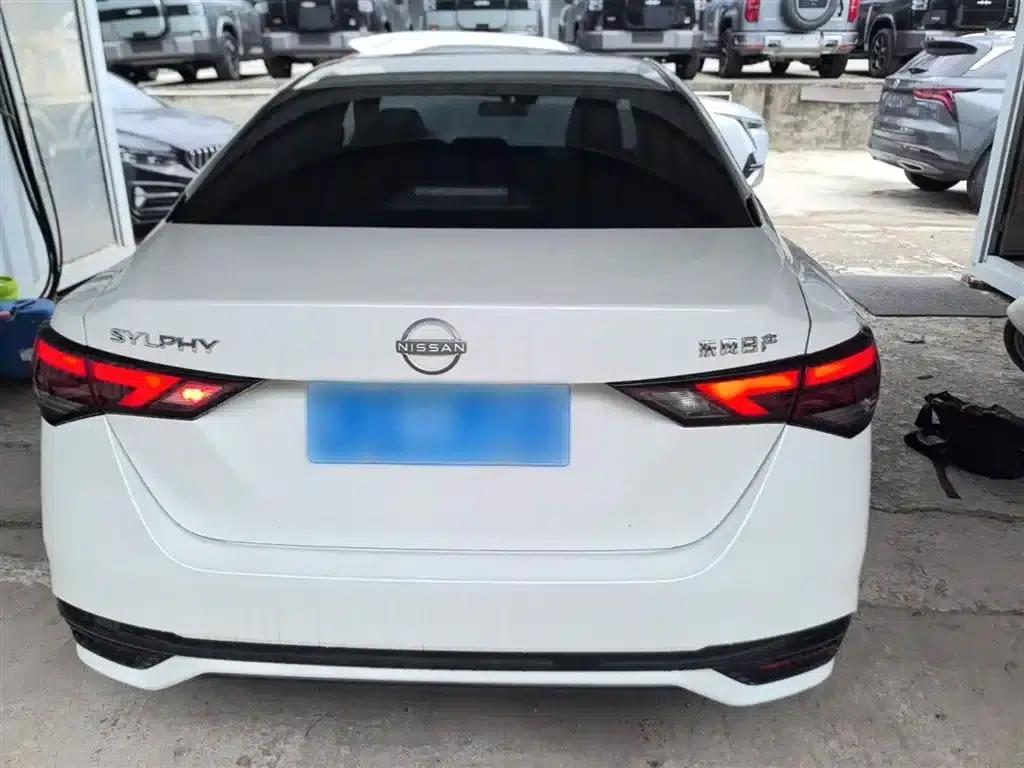 Nissan Sylphy 2023 1.6L CVT Enjoy Edition — миниатюра 6