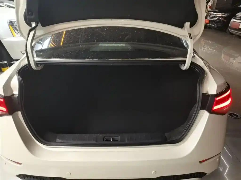 Nissan Sylphy 2022 Electric Drive Version e-POWER Smart Connectivity PLUS — миниатюра 19