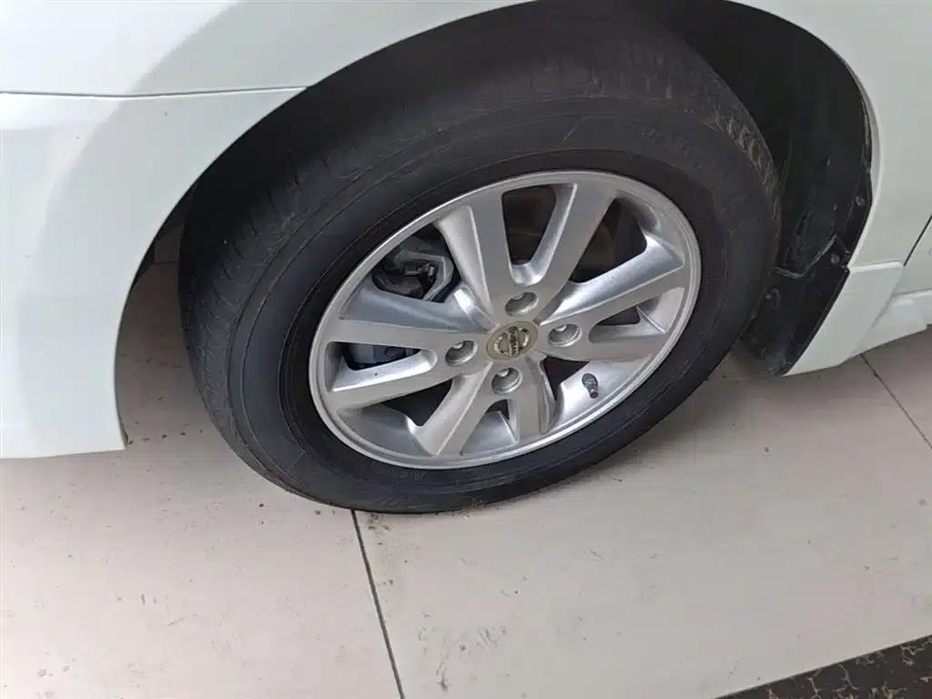 Nissan Sylphy 2012 Classic 1.6XE Automatic Comfort Edition — миниатюра 23
