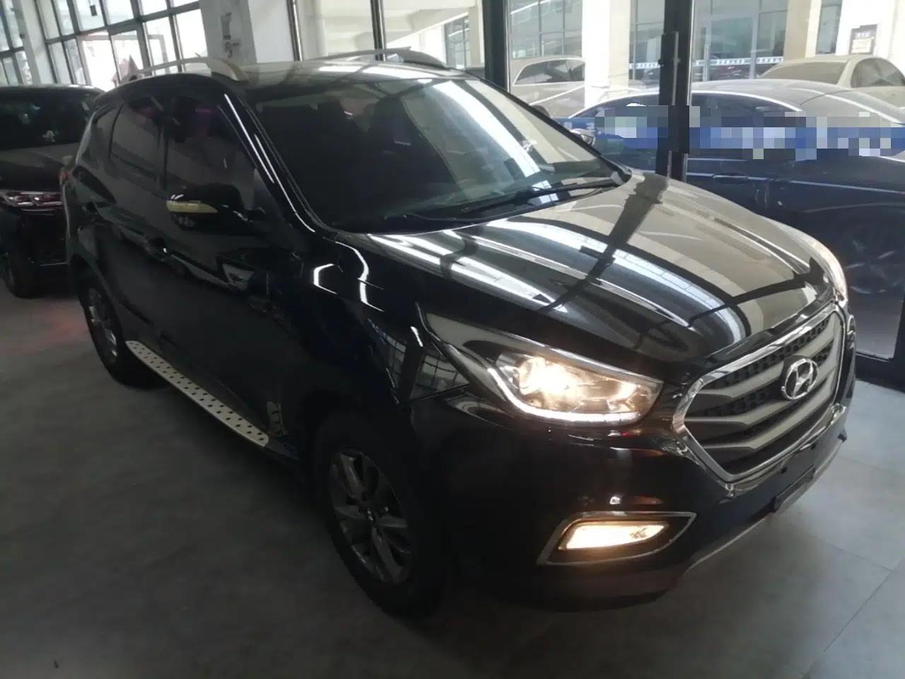 Hyundai ix35 2015 2.0L Automatic 2WD Comfort Edition China V Standard — миниатюра 3