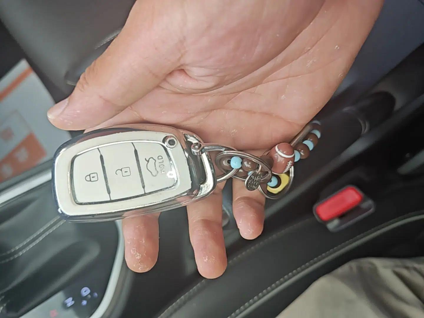 Hyundai ix25 2017 1.6L Automatic Smart Version — миниатюра 12