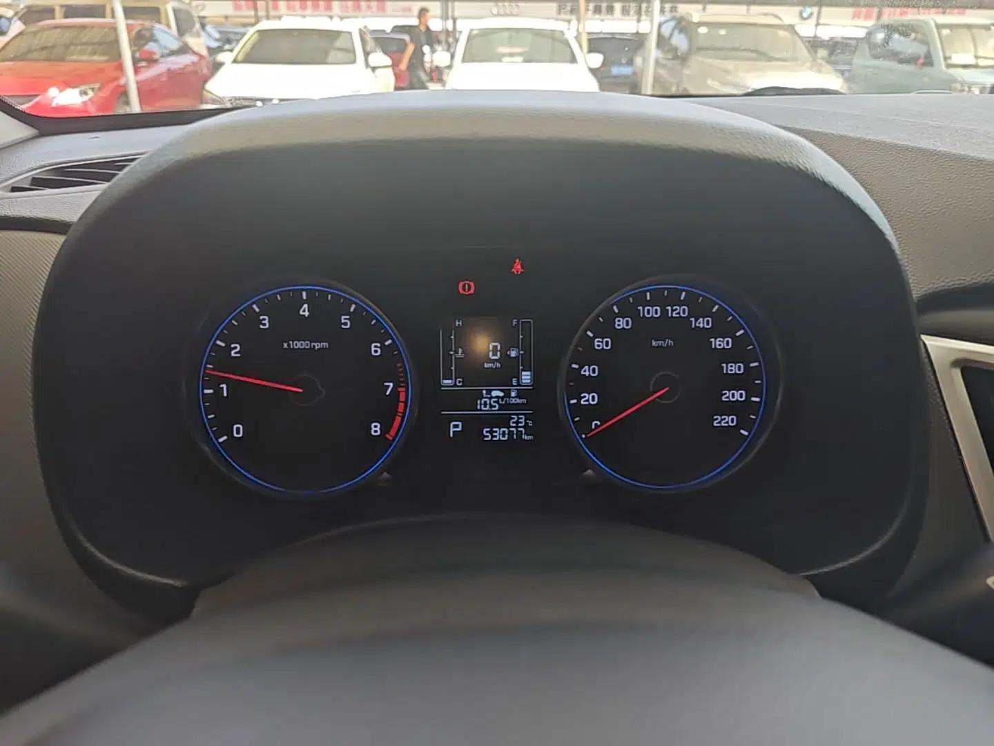 Hyundai ix25 2017 1.6L Automatic Smart Version — миниатюра 15