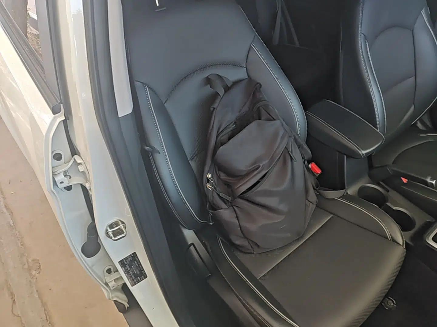 Hyundai ix25 2017 1.6L Automatic Smart Version — миниатюра 23
