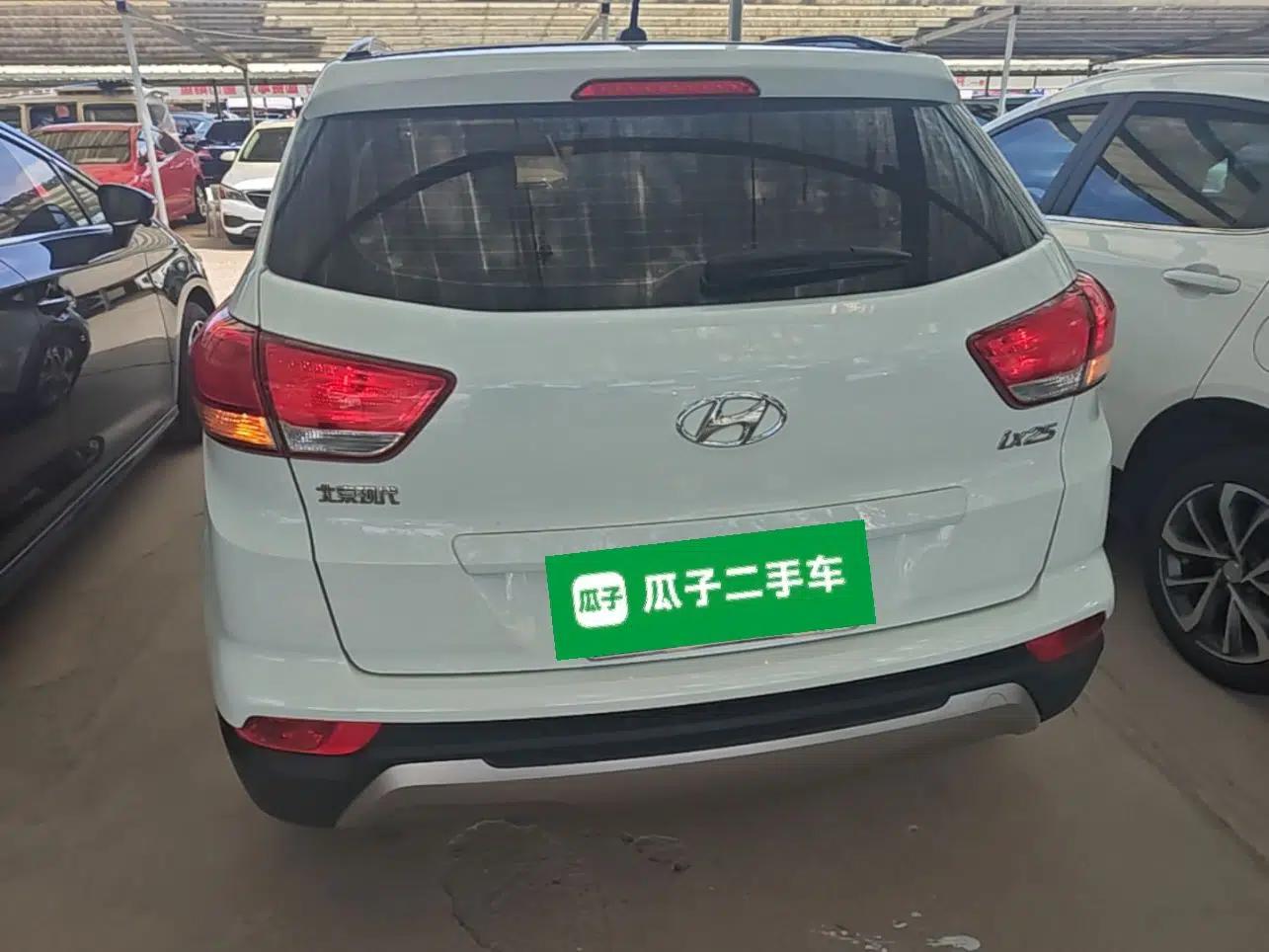 Hyundai ix25 2017 1.6L Automatic Smart Version — миниатюра 5