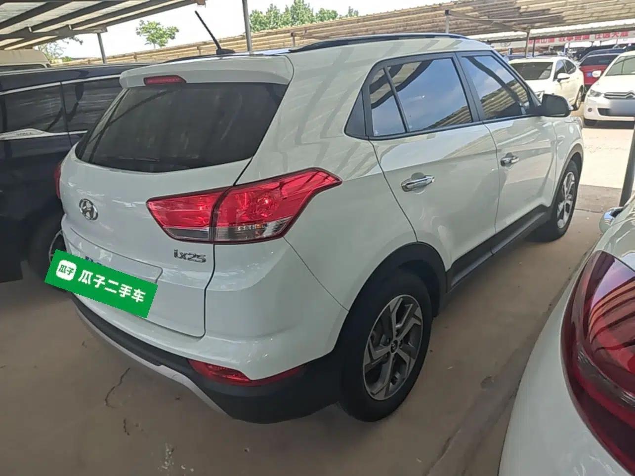 Hyundai ix25 2017 1.6L Automatic Smart Version — миниатюра 6