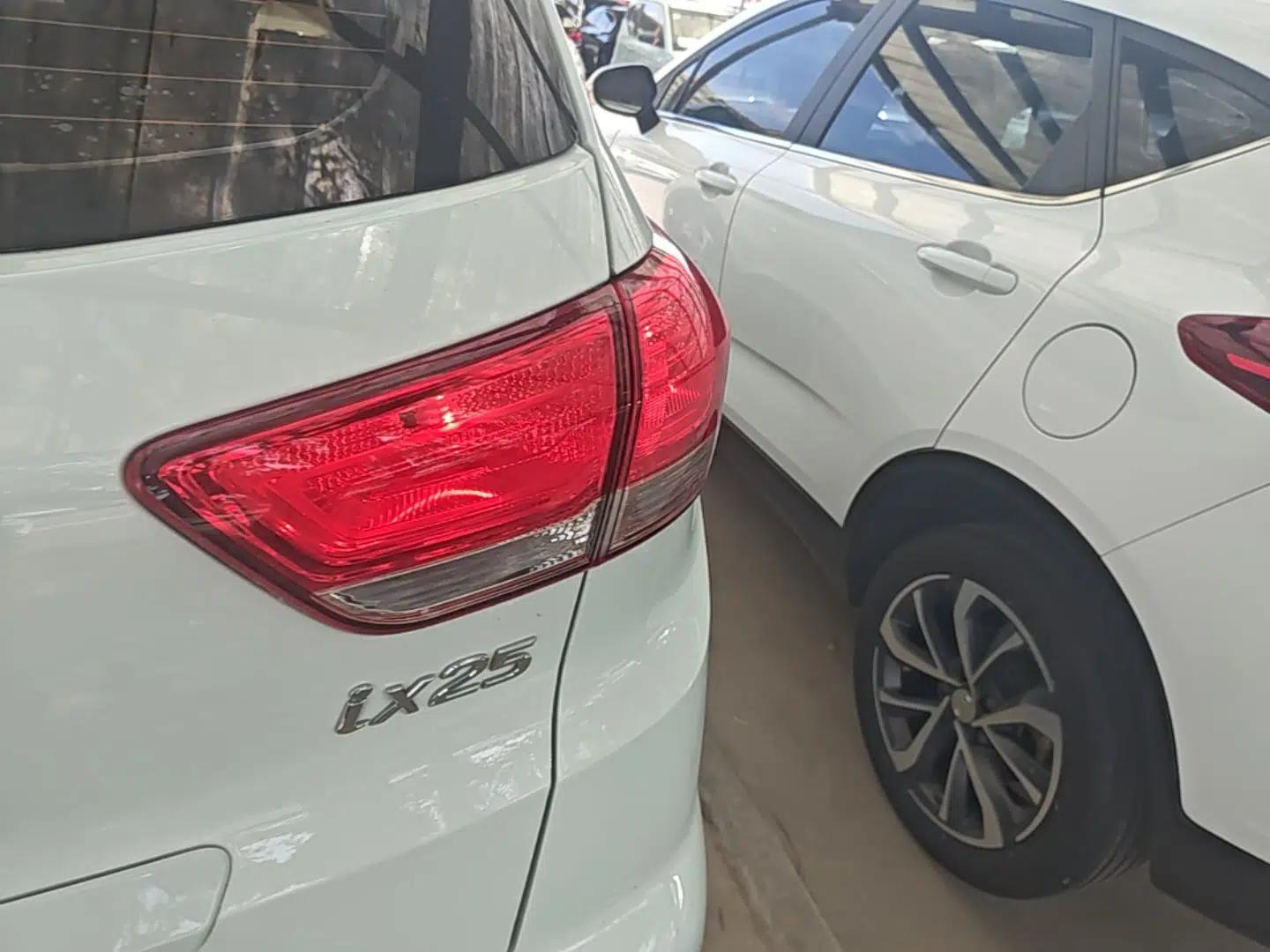 Hyundai ix25 2017 1.6L Automatic Smart Version — миниатюра 7