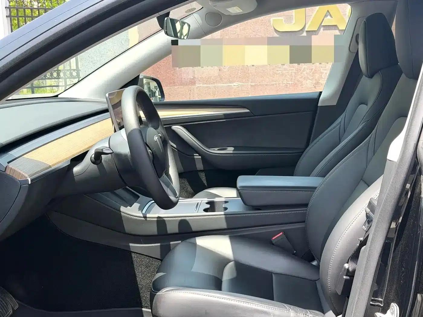 Model Y 2023 Rear-Wheel Drive — миниатюра 6