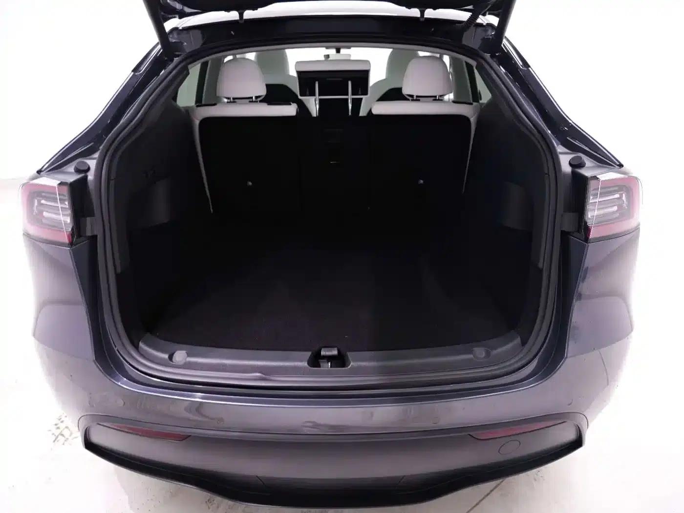 Model Y 2023 Rear-Wheel Drive — миниатюра 20