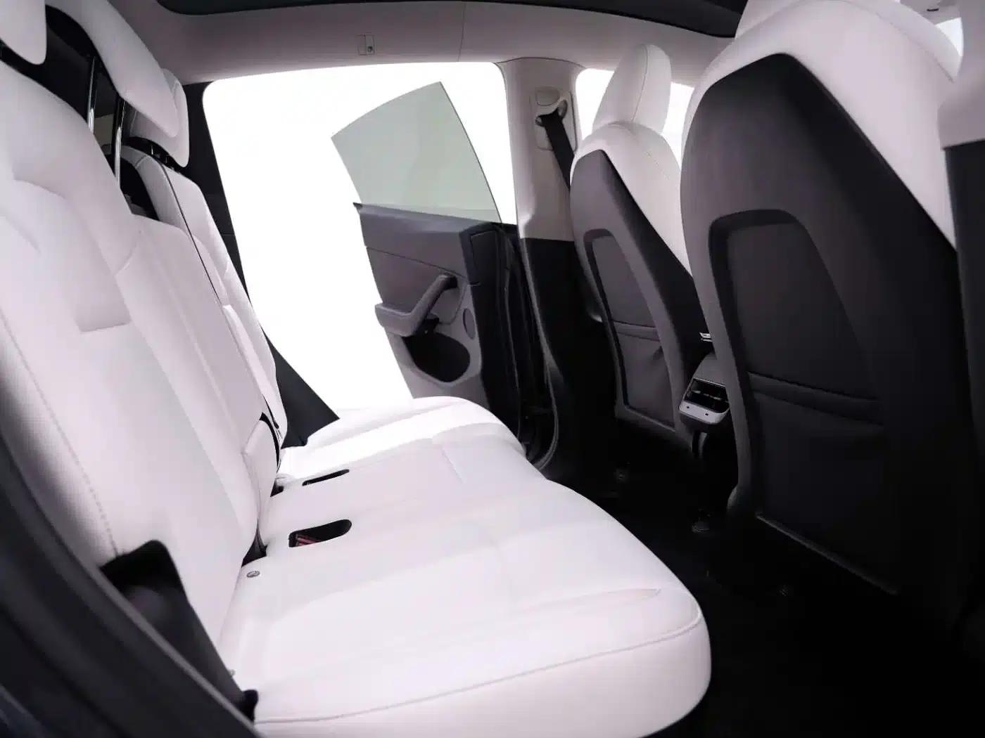 Model Y 2023 Rear-Wheel Drive — миниатюра 22