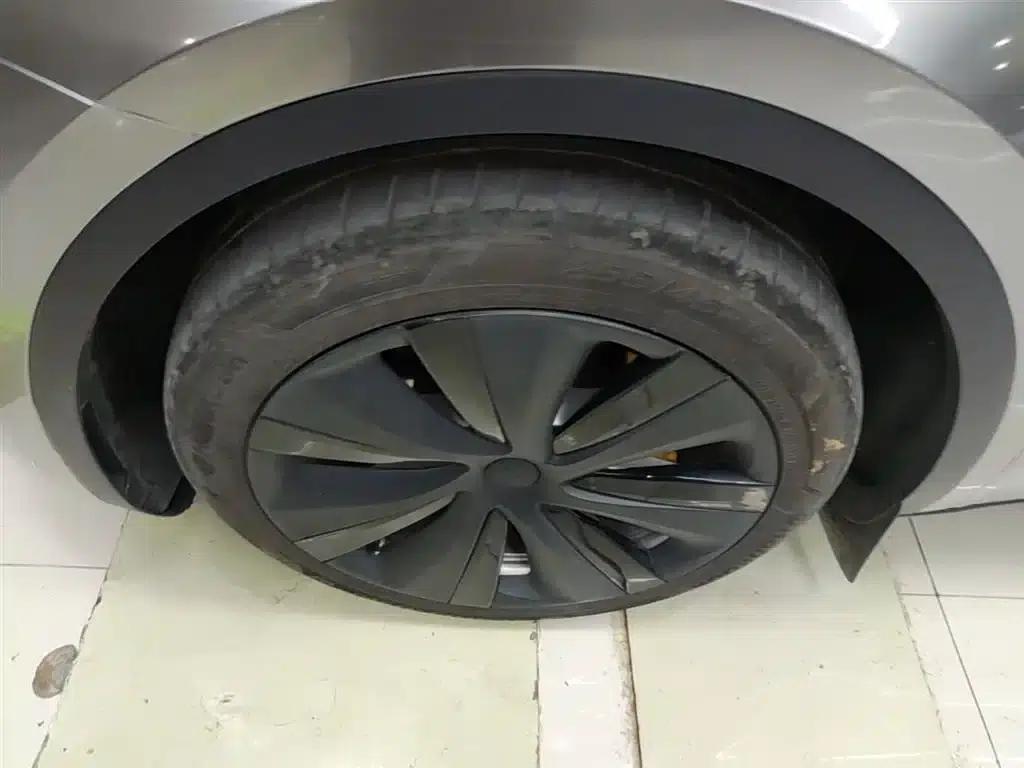 Model Y 2022 Long Range All-Wheel Drive — миниатюра 23