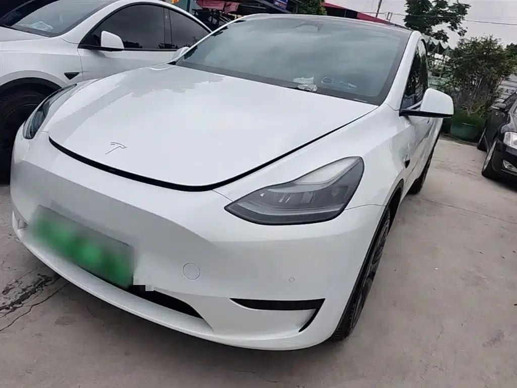 Model Y 2023 Rear-Wheel Drive — миниатюра 1