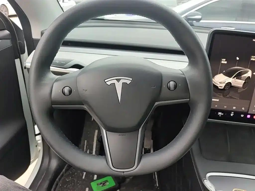 Model Y 2023 Rear-Wheel Drive — миниатюра 11