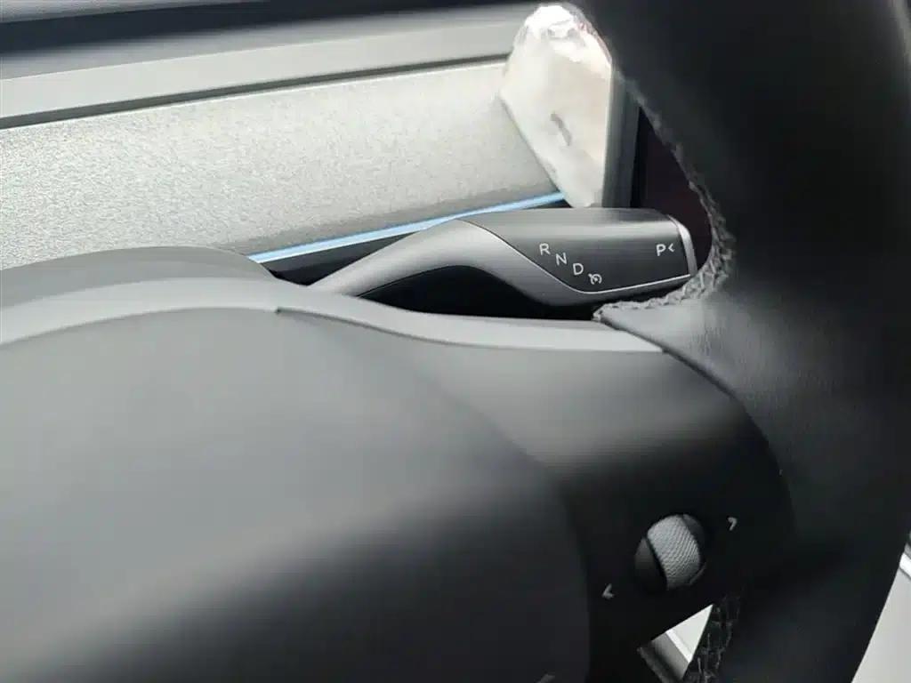 Model Y 2023 Rear-Wheel Drive — миниатюра 14