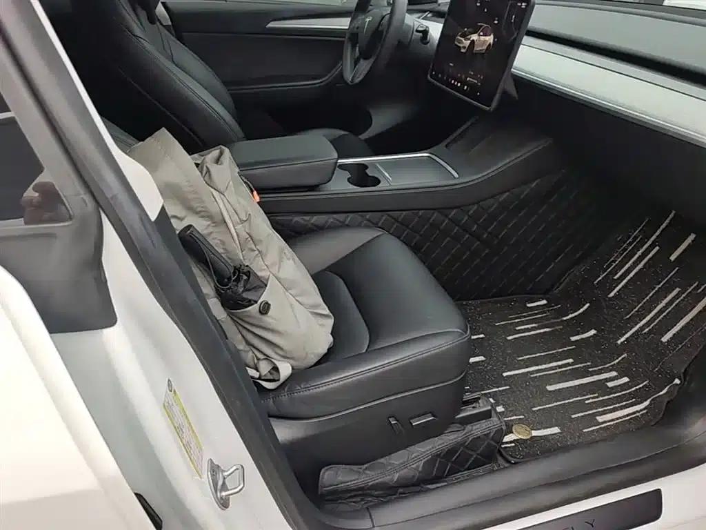 Model Y 2023 Rear-Wheel Drive — миниатюра 25