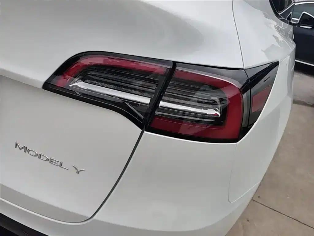 Model Y 2023 Rear-Wheel Drive — миниатюра 8