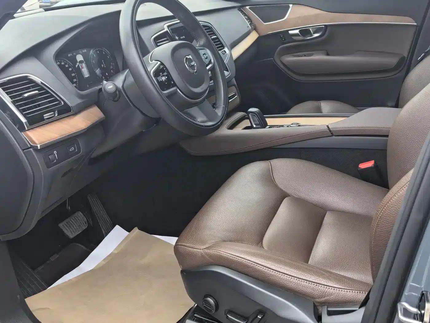 2021 Volvo XC90 B6 Inscription Luxury Edition 7-seater — миниатюра 7