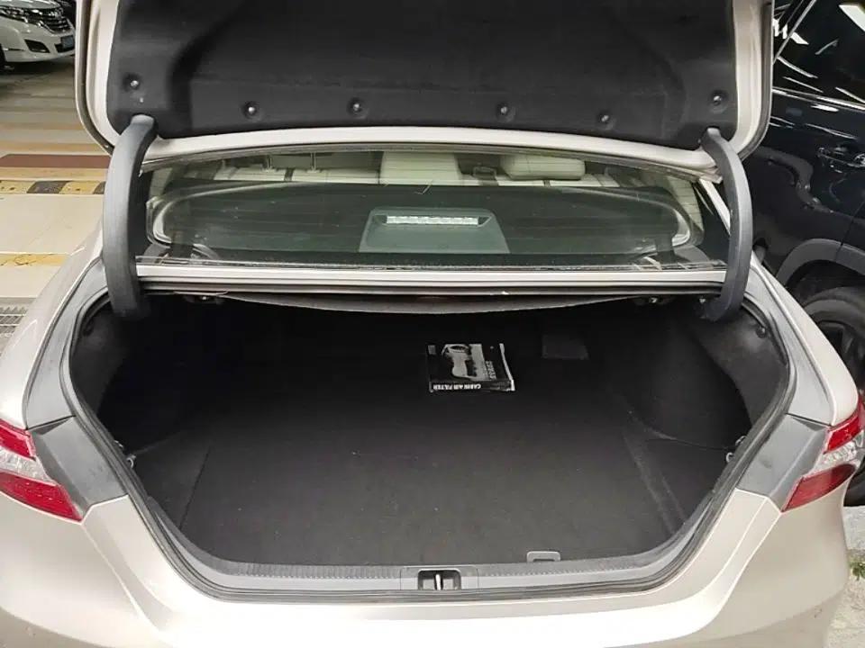 Toyota Camry 2019 Dual-Engine 2.5 HG Luxury Edition China VI Standard — миниатюра 22