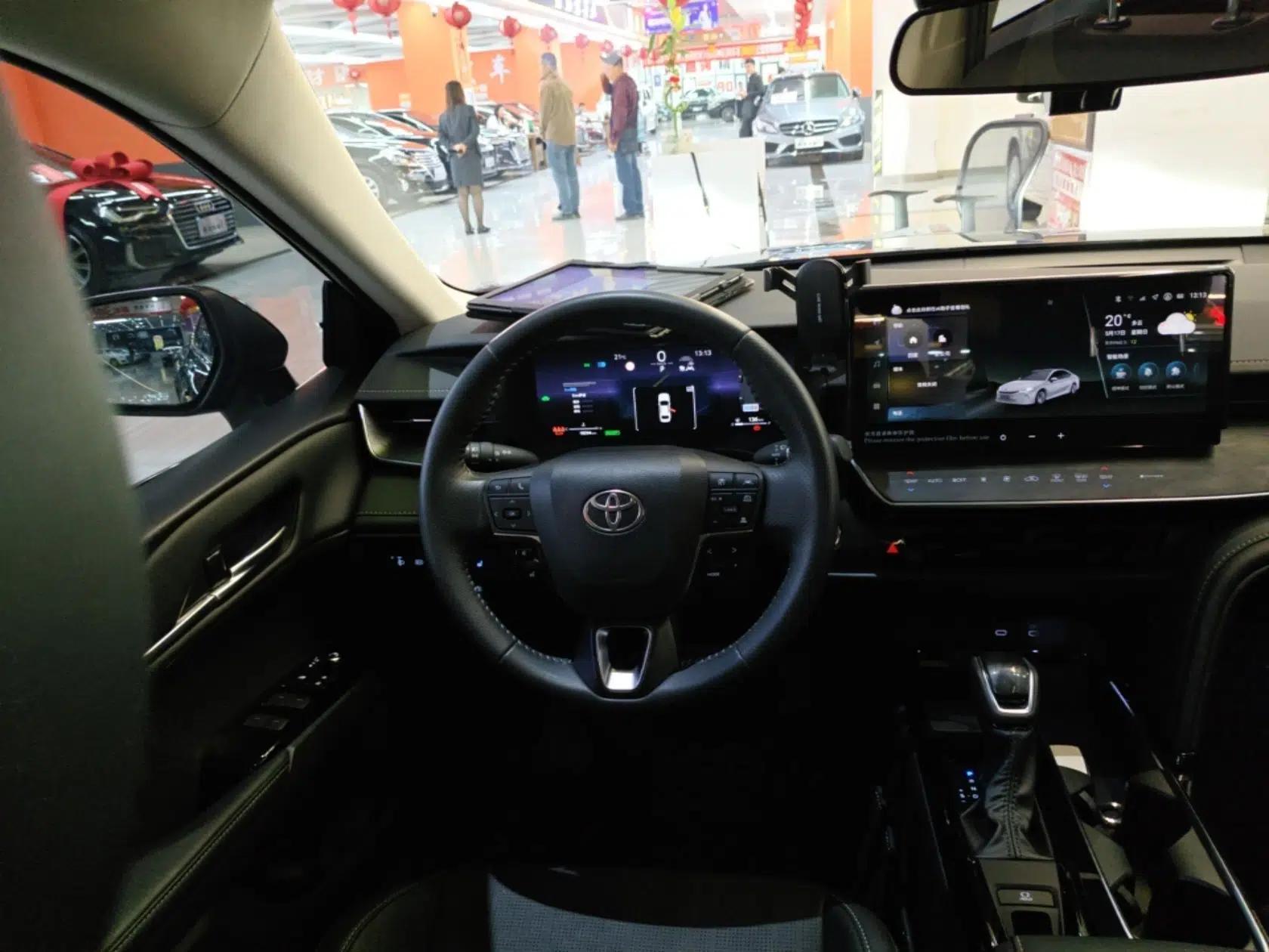 Toyota Camry 2024 Dual-Motor 2.0 HG Premium Edition — миниатюра 14