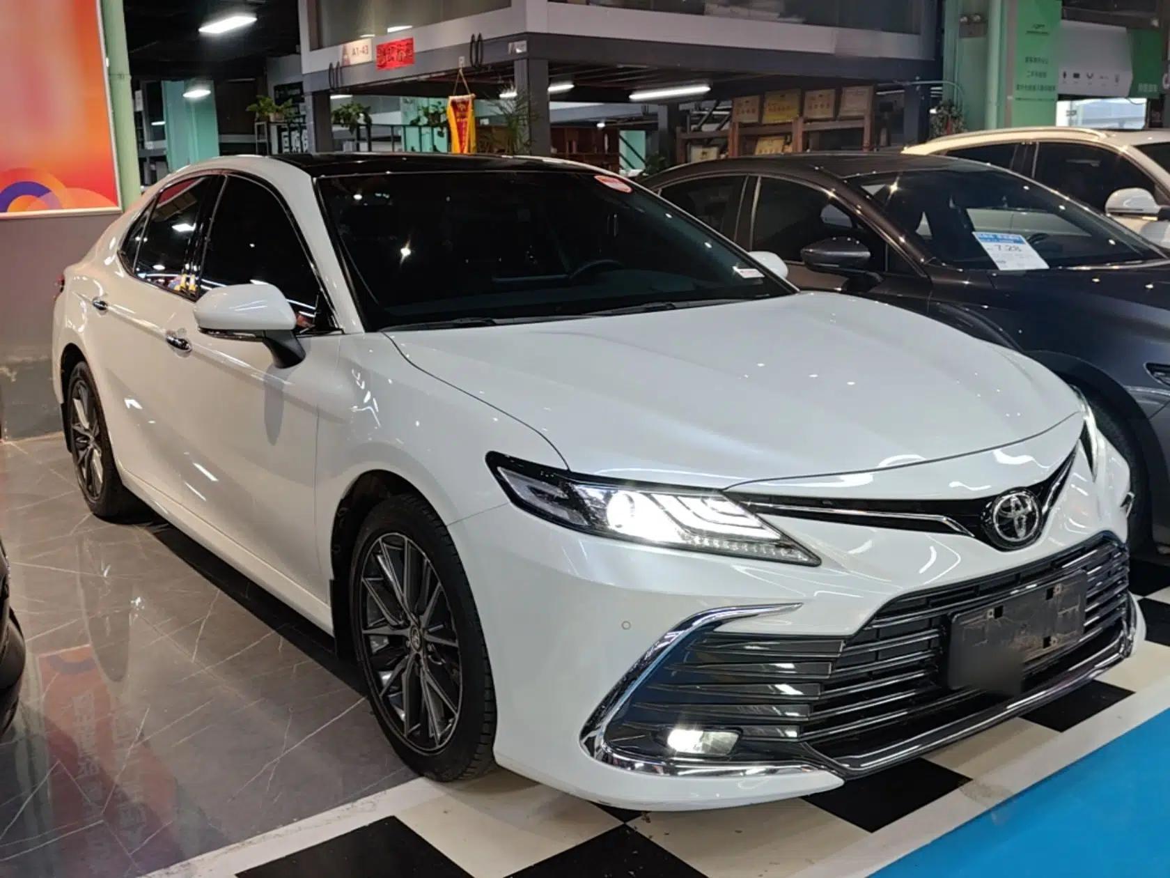 Toyota Camry 2021 2.5G Luxury Edition — миниатюра 3
