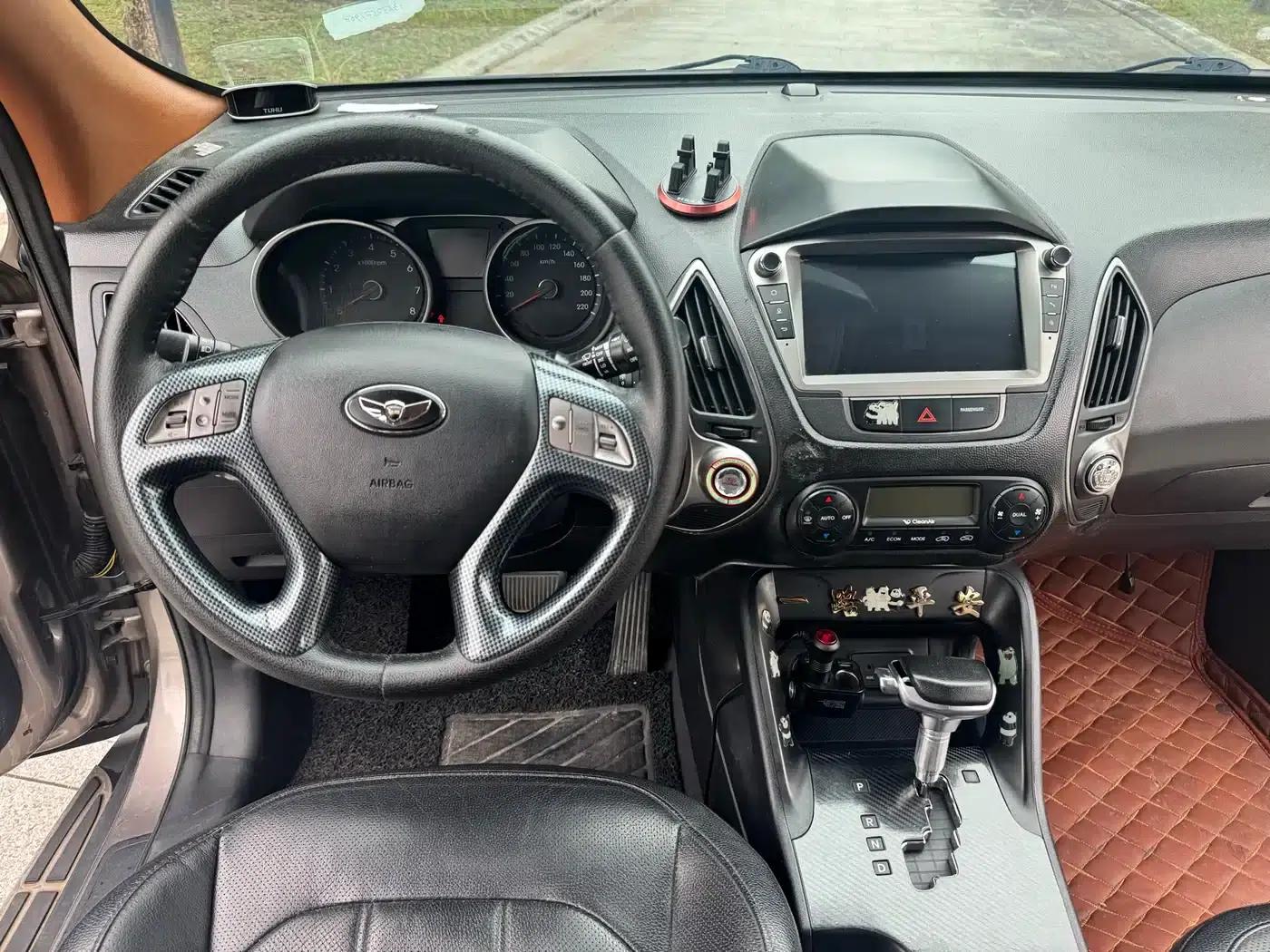 Beijing Hyundai ix35 2013 2.0L Automatic 2WD Smart GLS (National IV Emission Standard) — миниатюра 11