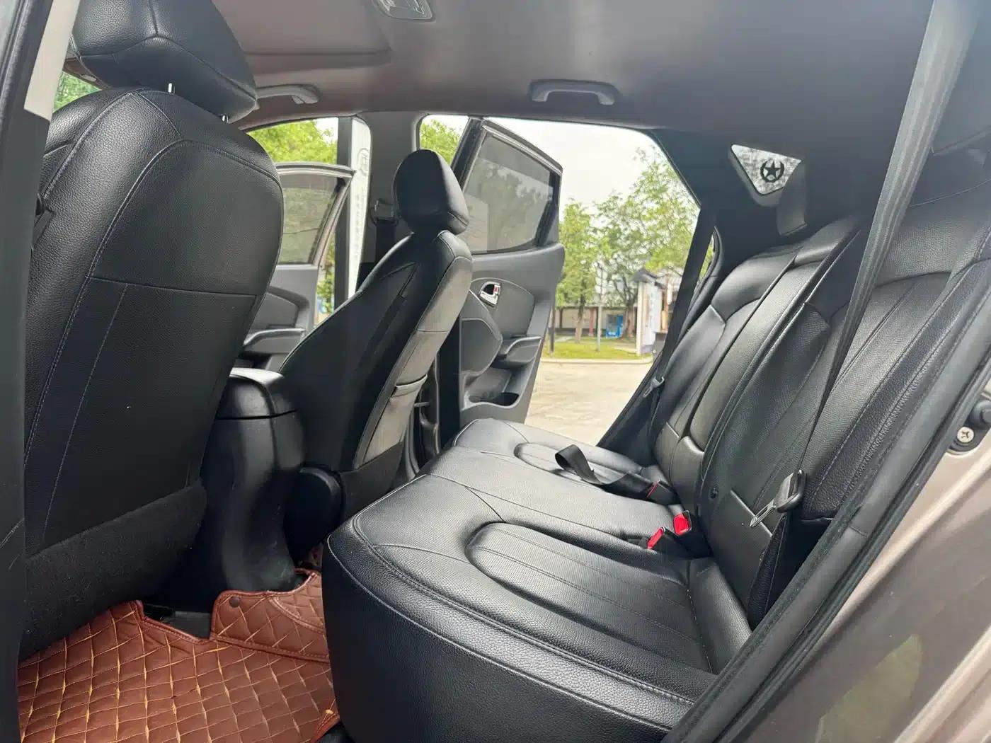 Beijing Hyundai ix35 2013 2.0L Automatic 2WD Smart GLS (National IV Emission Standard) — миниатюра 9