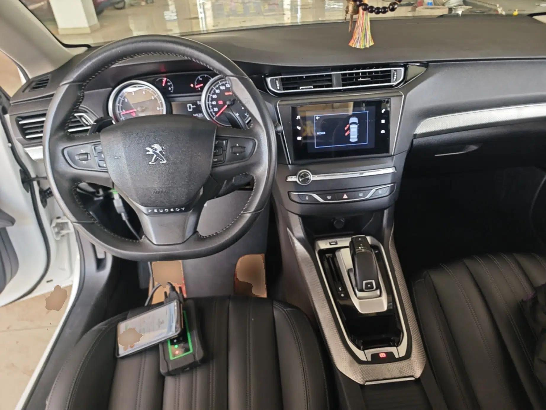 Peugeot 408 2019 230THP Automatic Luxury Edition China VI Standard — миниатюра 13