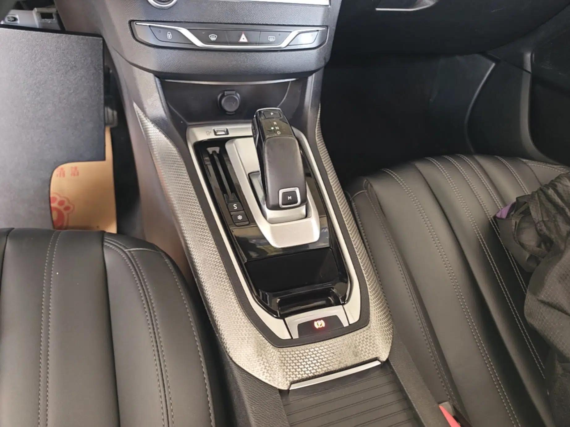 Peugeot 408 2019 230THP Automatic Luxury Edition China VI Standard — миниатюра 17