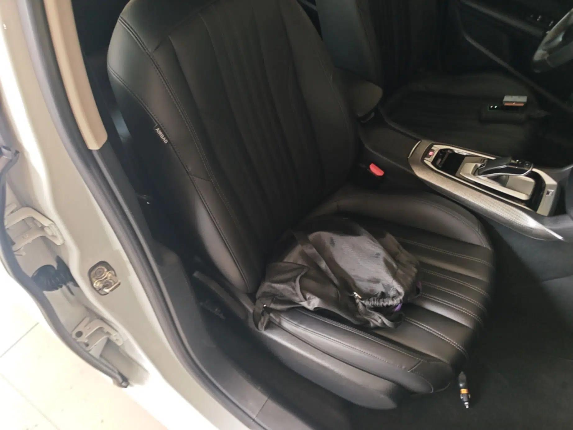 Peugeot 408 2019 230THP Automatic Luxury Edition China VI Standard — миниатюра 23