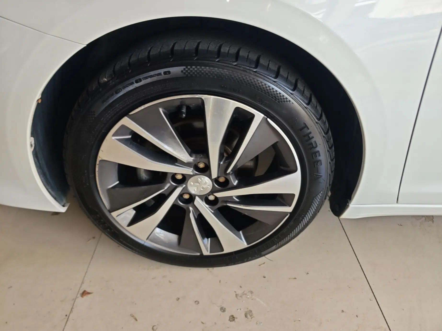 Peugeot 408 2019 230THP Automatic Luxury Edition China VI Standard — миниатюра 8