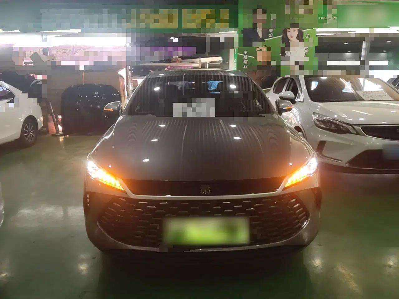 BYD Qin PLUS 2025 DM-i Smart Drive 55KM Leading Model — миниатюра 2