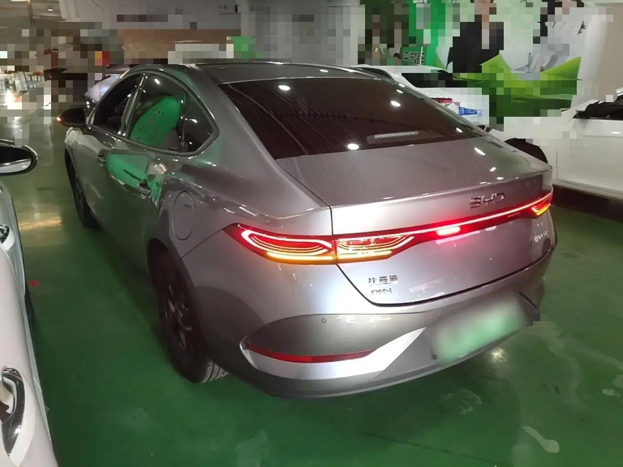 BYD Qin PLUS 2025 DM-i Smart Drive 55KM Leading Model — миниатюра 4