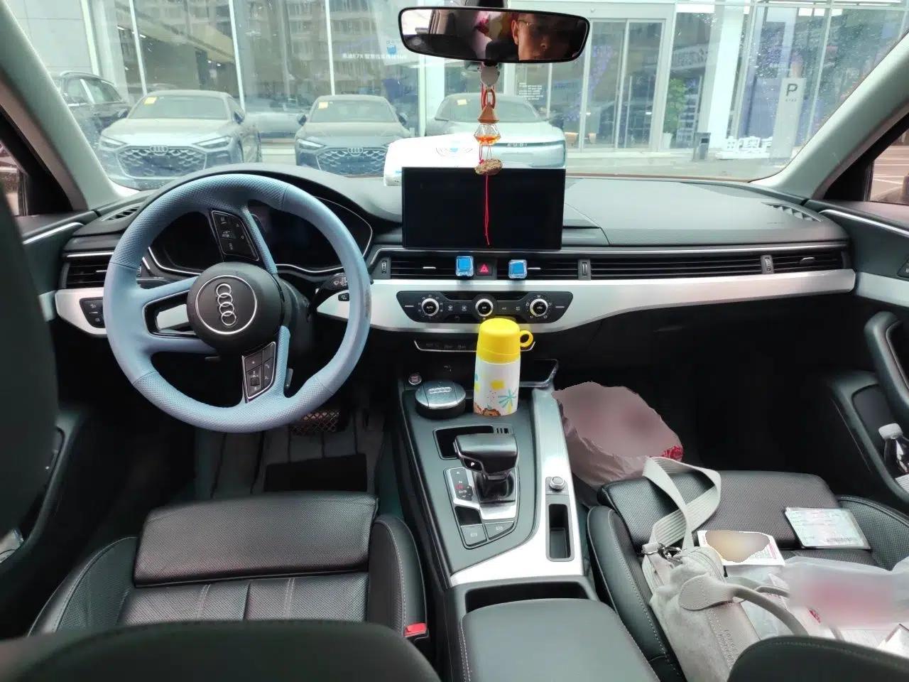 Audi A4L 2020 40 TFSI Fashionable and Elegant Model — миниатюра 10