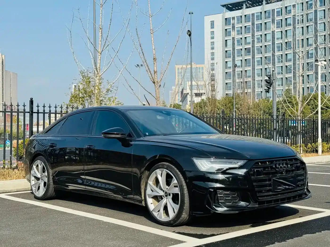 Audi A6L 2023 Facelift 45 TFSI quattro Premium Dynamic Edition — миниатюра 3