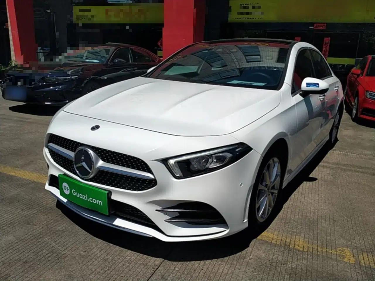 Mercedes-Benz A-Class 2020 A 200 L Sport Sedan — миниатюра 1
