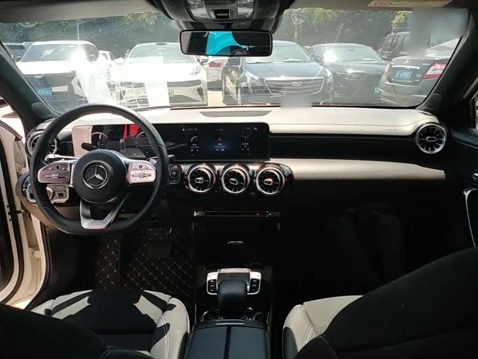 Mercedes-Benz A-Class 2020 A 200 L Sport Sedan — миниатюра 13