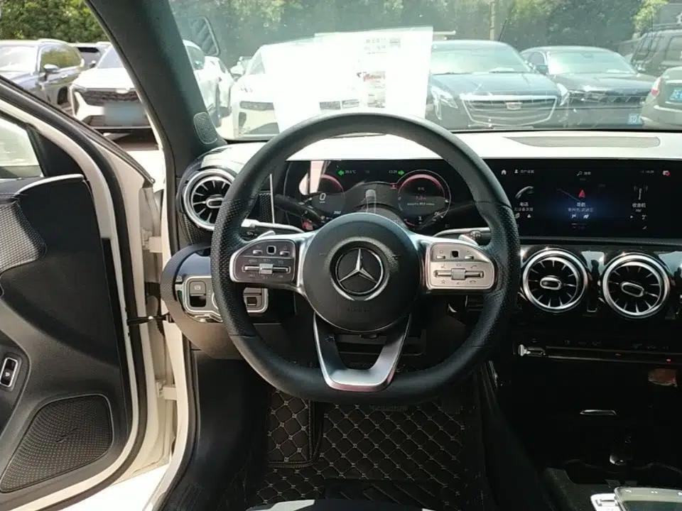 Mercedes-Benz A-Class 2020 A 200 L Sport Sedan — миниатюра 14