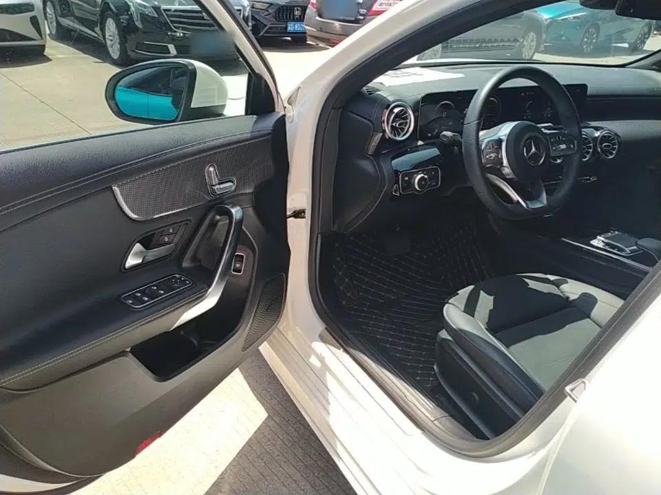 Mercedes-Benz A-Class 2020 A 200 L Sport Sedan — миниатюра 19