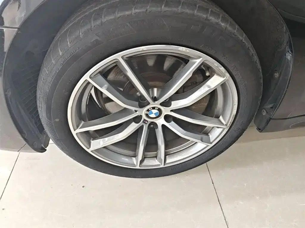 2019 BMW 5 Series 525Li M Sport Package — миниатюра 23
