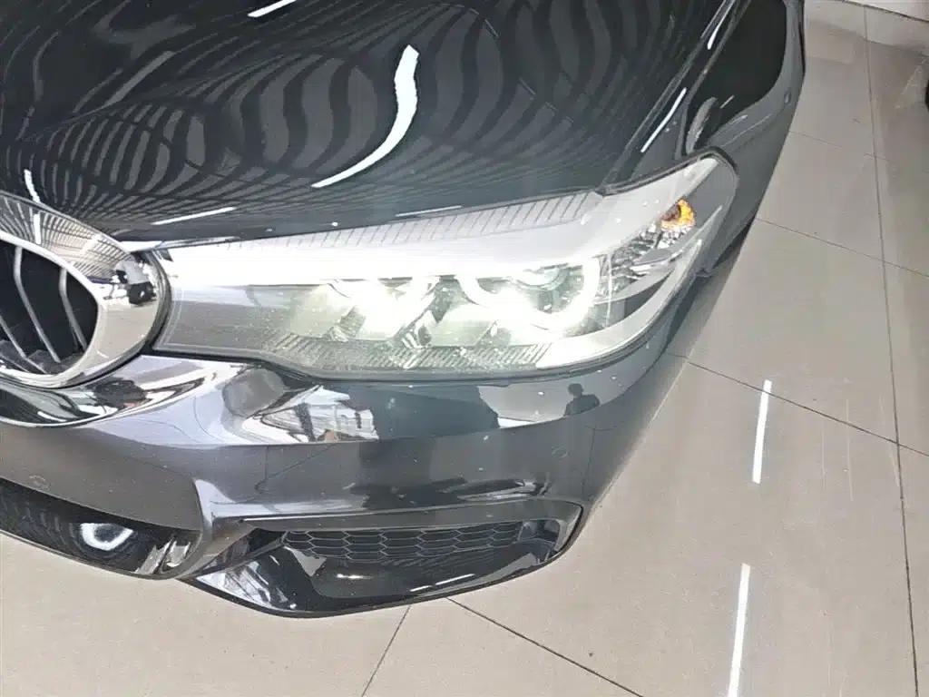 2019 BMW 5 Series 525Li M Sport Package — миниатюра 24