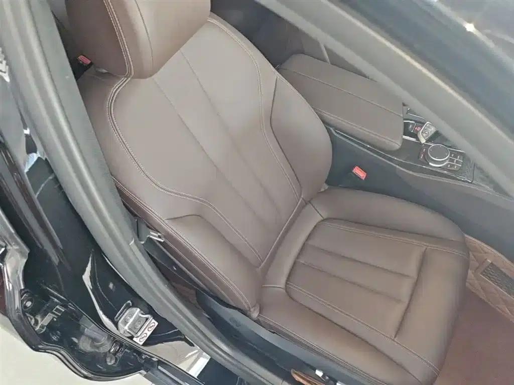 2019 BMW 5 Series 525Li M Sport Package — миниатюра 25