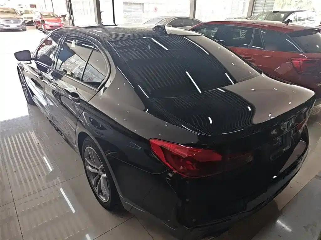 2019 BMW 5 Series 525Li M Sport Package — миниатюра 5