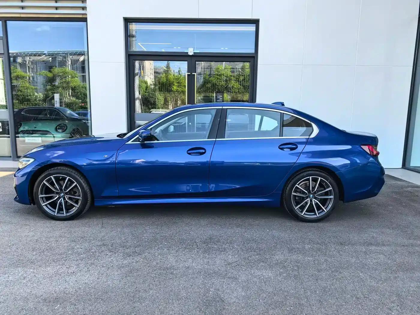 2022 BMW 3 Series 325Li M Sport Package — миниатюра 8