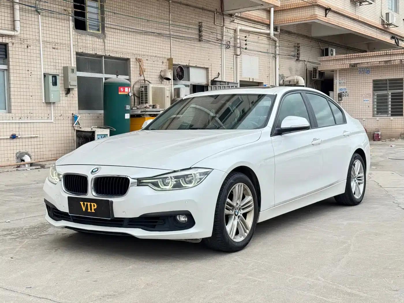 2017 BMW 3 Series 318i Fashion Edition — миниатюра 1