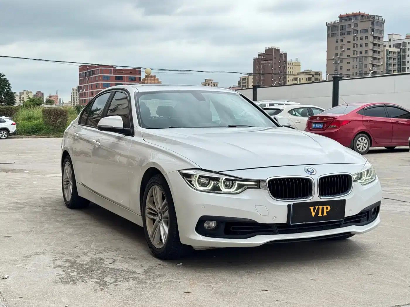 2017 BMW 3 Series 318i Fashion Edition — миниатюра 3