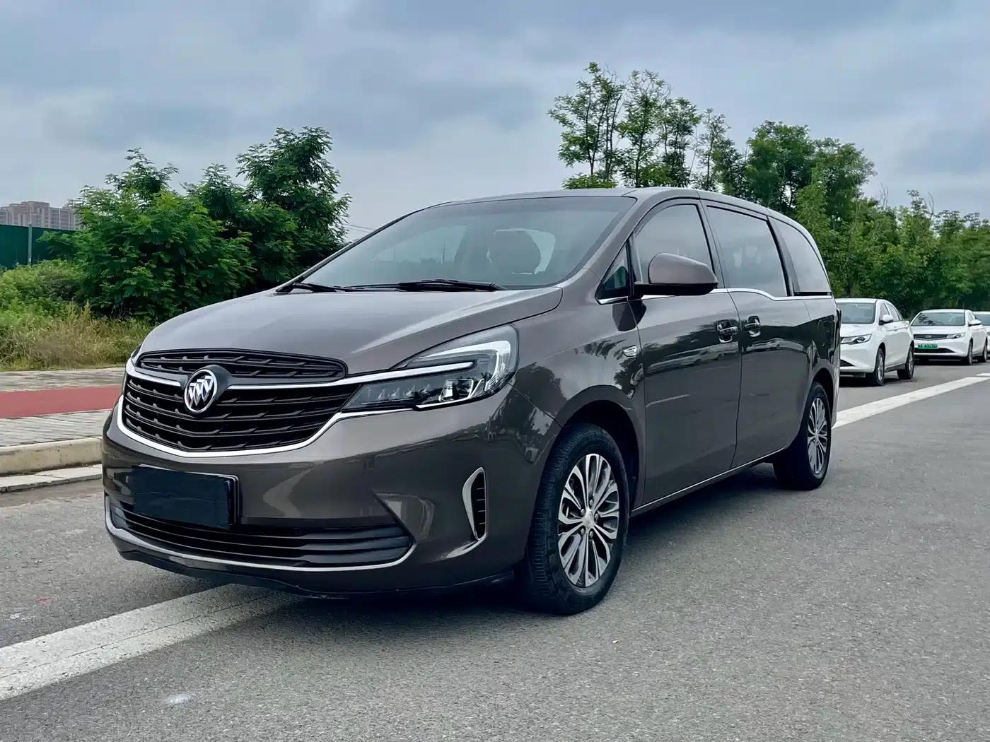 Buick GL8 2022 Land Business Class 652T Comfort — миниатюра 1