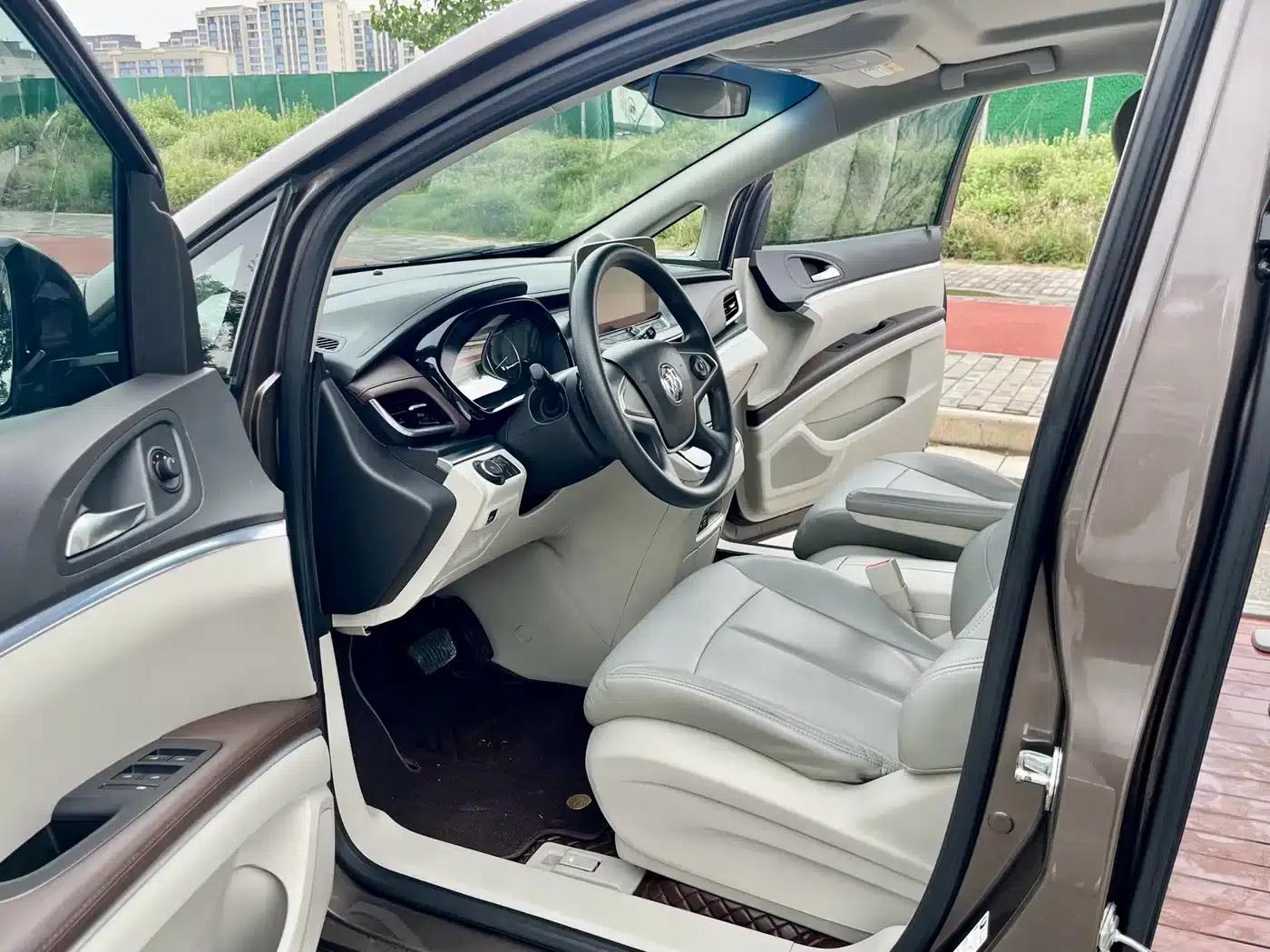 Buick GL8 2022 Land Business Class 652T Comfort — миниатюра 8