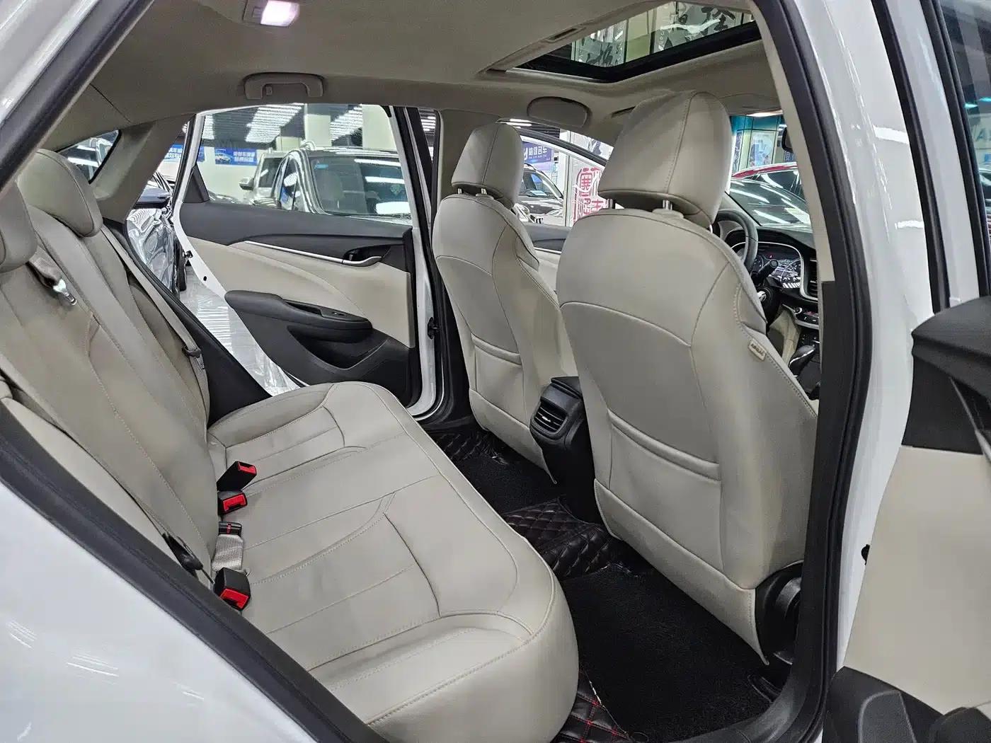 Buick Excelle 2019 15T Dual-Clutch Connected Elite (National V Emission Standard) — миниатюра 10