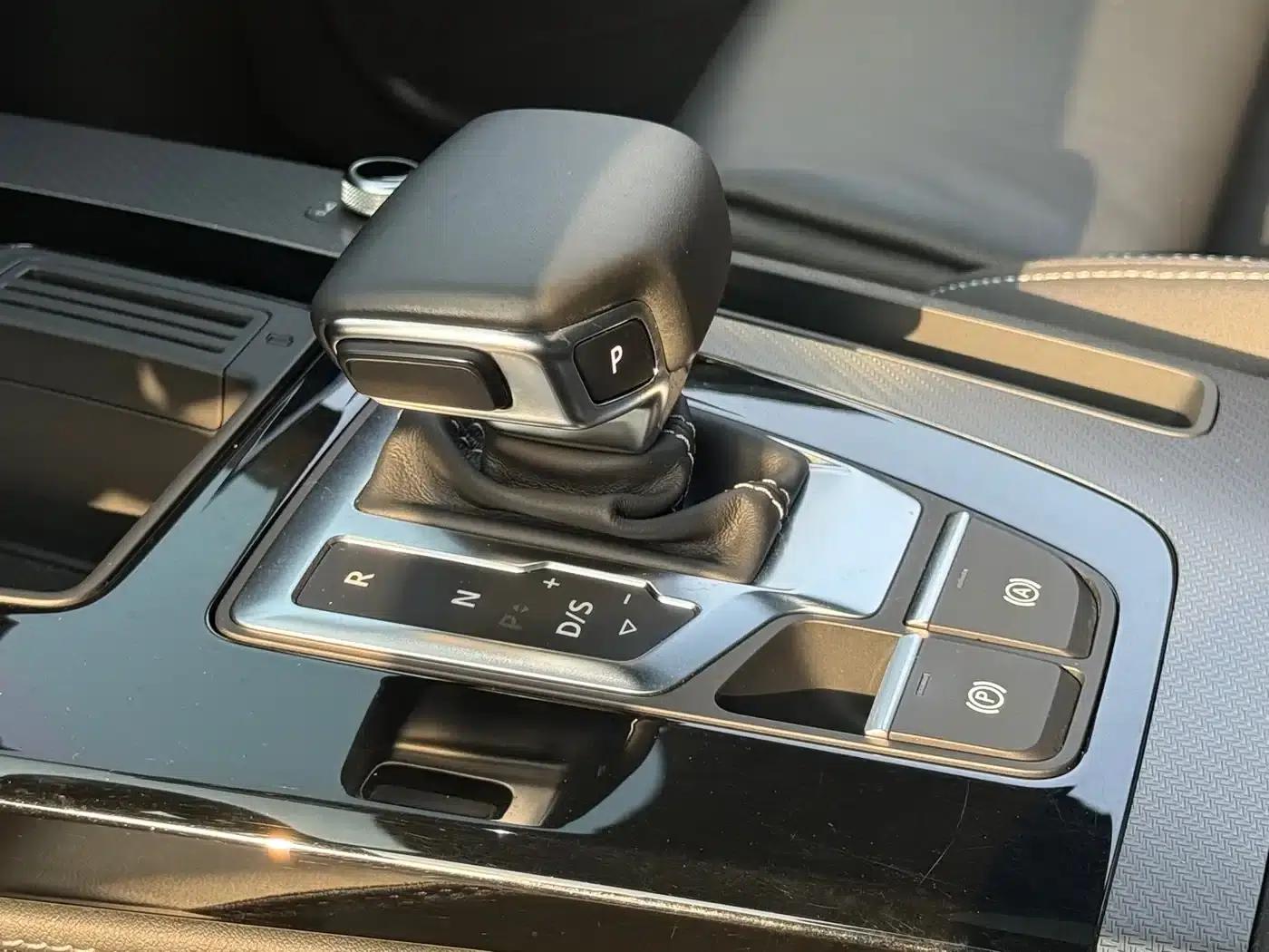 Audi Q5L 2024 40 TFSI Luxury Dynamic — миниатюра 17