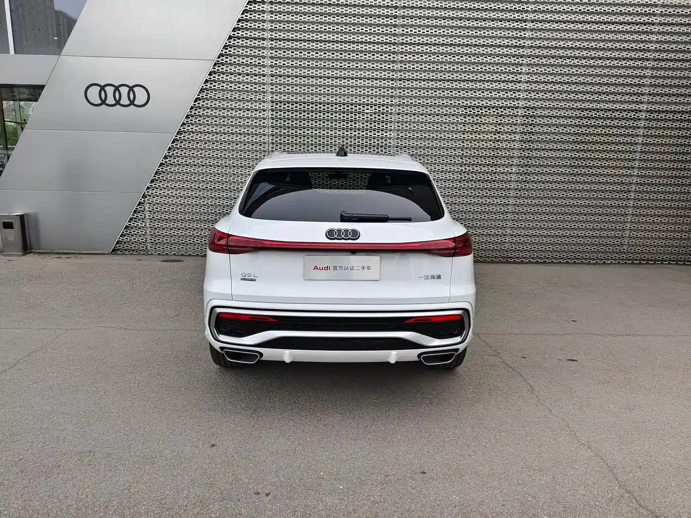 Audi Q5L 2026 2.0T Exclusive Edition for Million Users — миниатюра 4