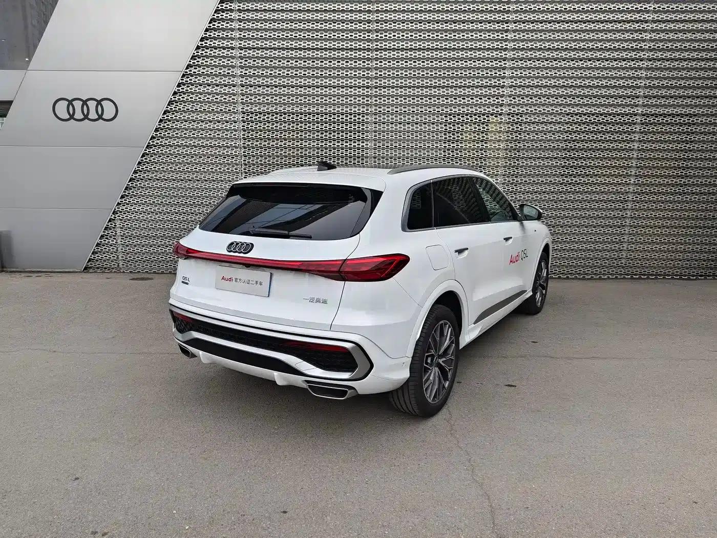 Audi Q5L 2026 2.0T Exclusive Edition for Million Users — миниатюра 5